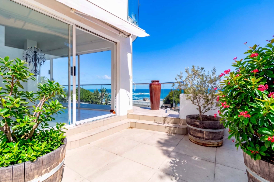 To Let 2 Bedroom Property for Rent in Clifton Western Cape